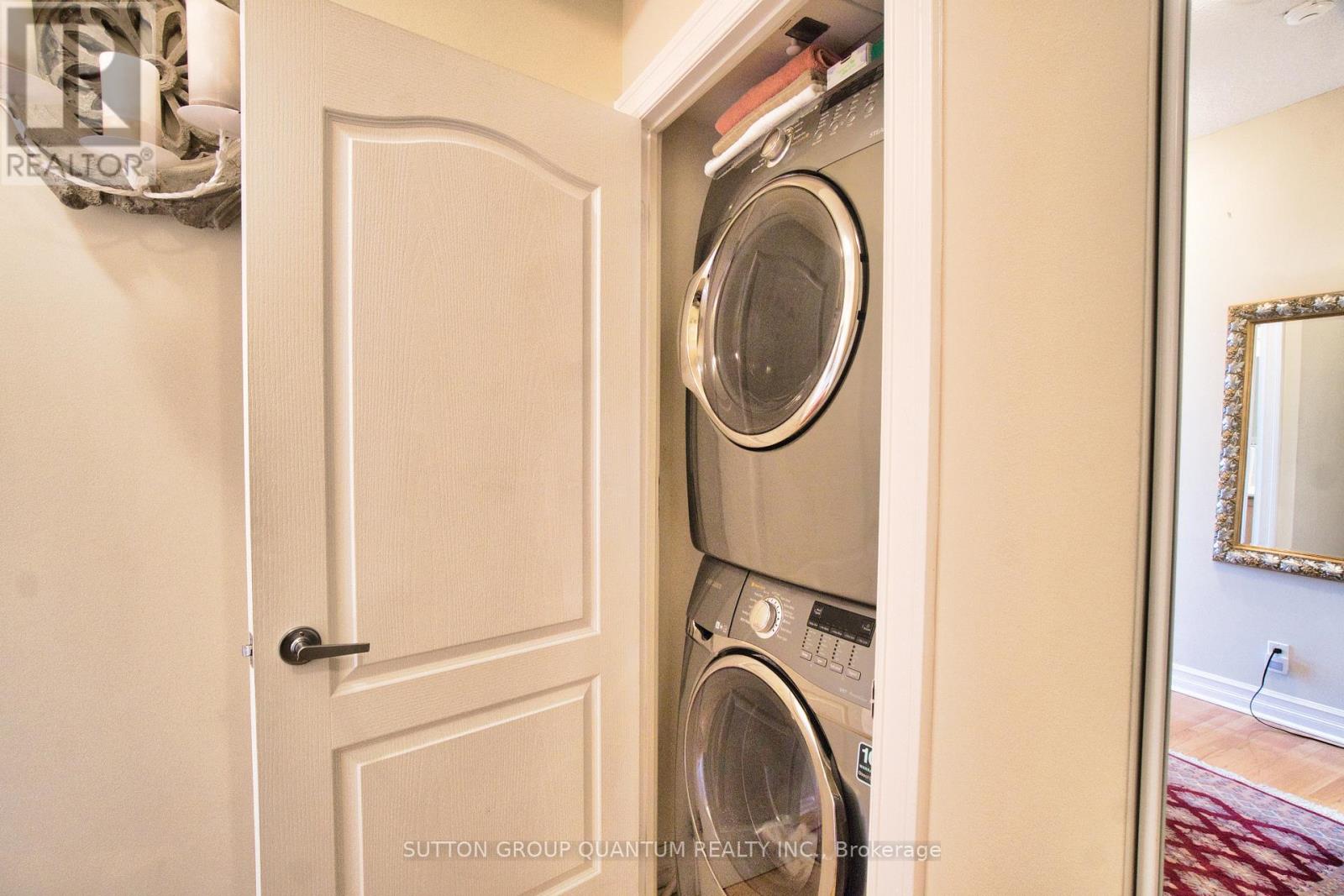 2705 - 1 Elm Drive W, Mississauga, Ontario  L5B 4M1 - Photo 23 - W12696160