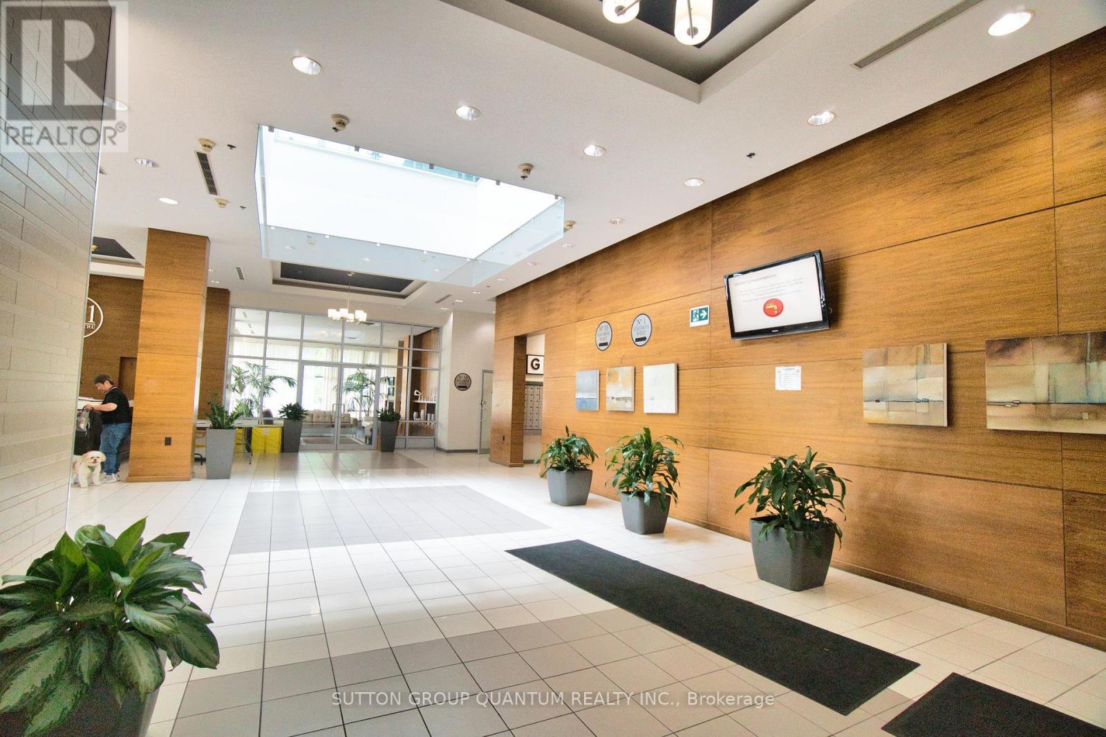 2705 - 1 Elm Drive W, Mississauga, Ontario  L5B 4M1 - Photo 25 - W12696160