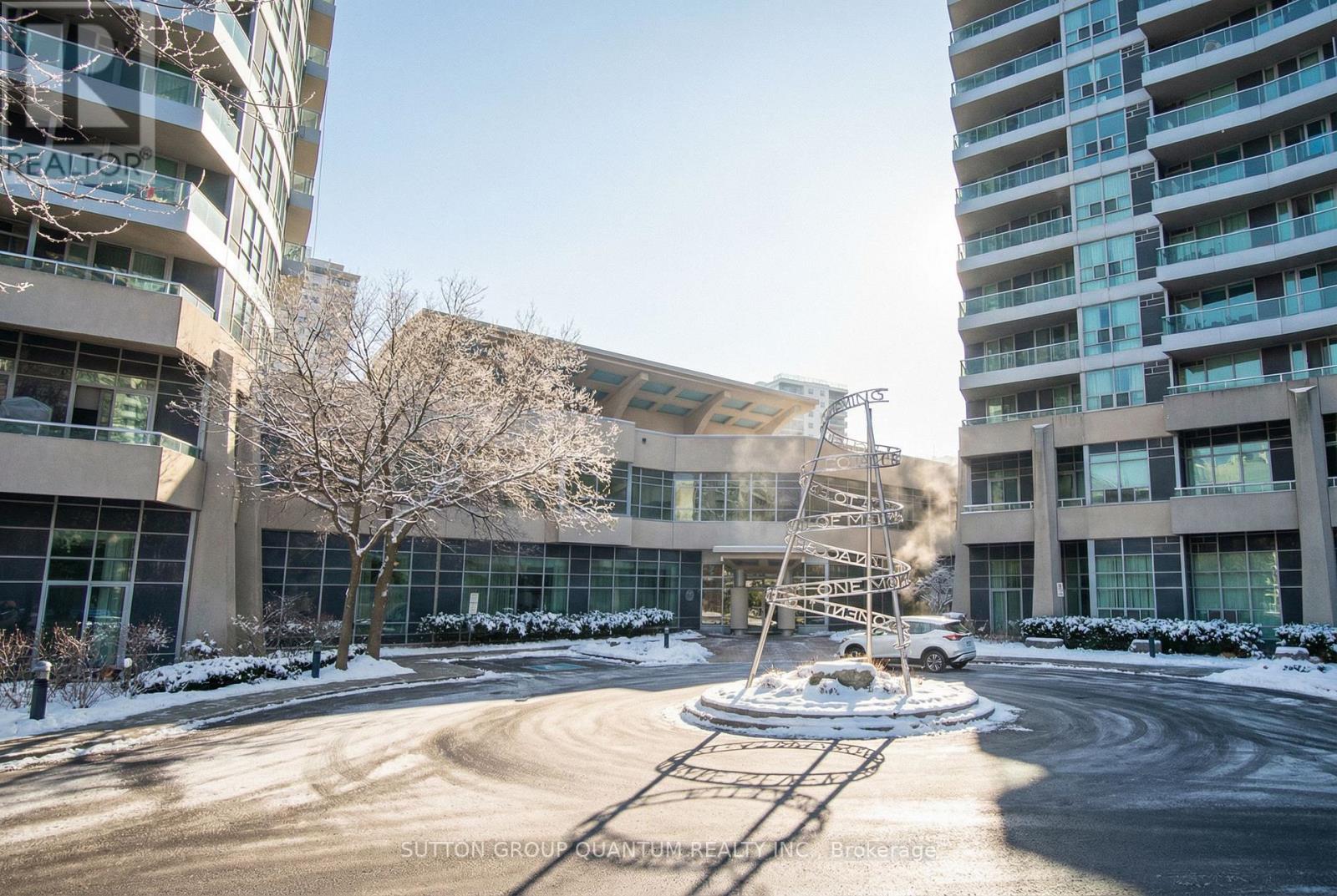 2705 - 1 Elm Drive W, Mississauga, Ontario  L5B 4M1 - Photo 6 - W12696160