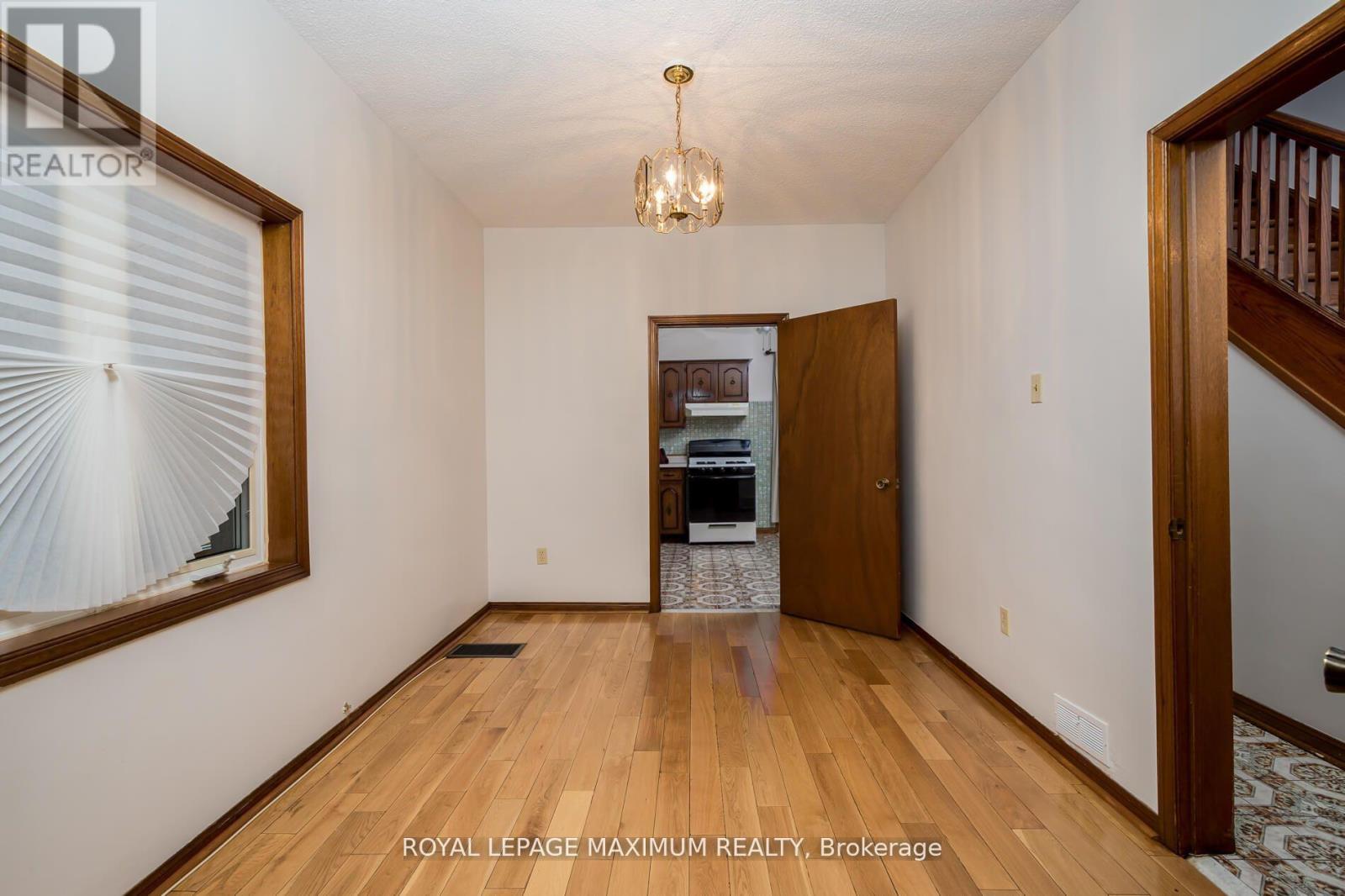 161 Caledonia Road, Toronto, Ontario  M6E 4S8 - Photo 11 - W12696172