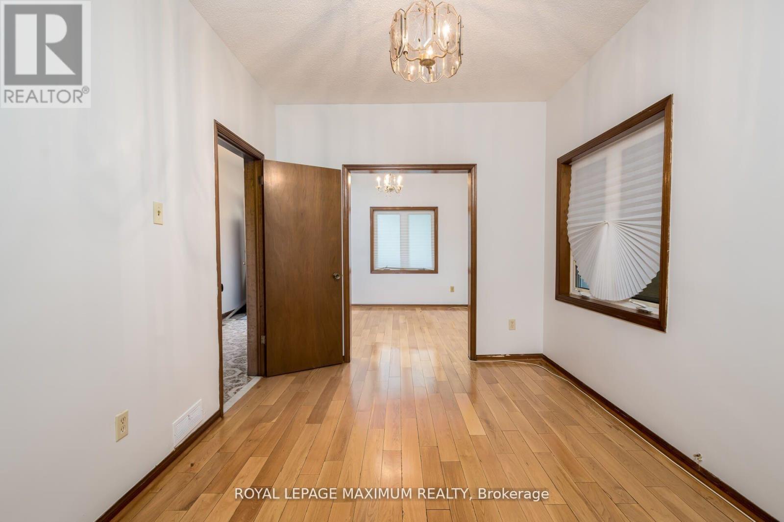 161 Caledonia Road, Toronto, Ontario  M6E 4S8 - Photo 12 - W12696172