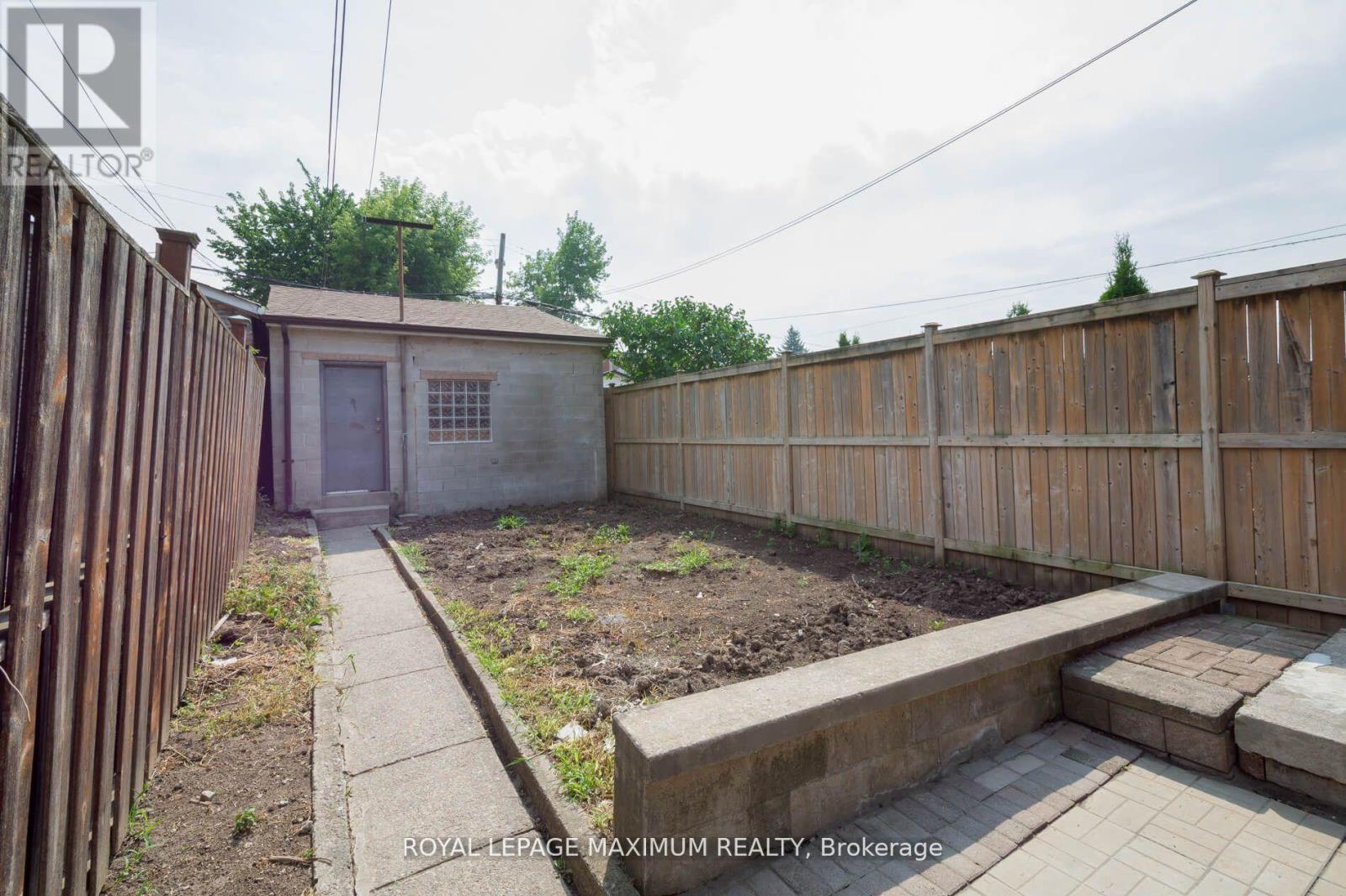 161 Caledonia Road, Toronto, Ontario  M6E 4S8 - Photo 31 - W12696172