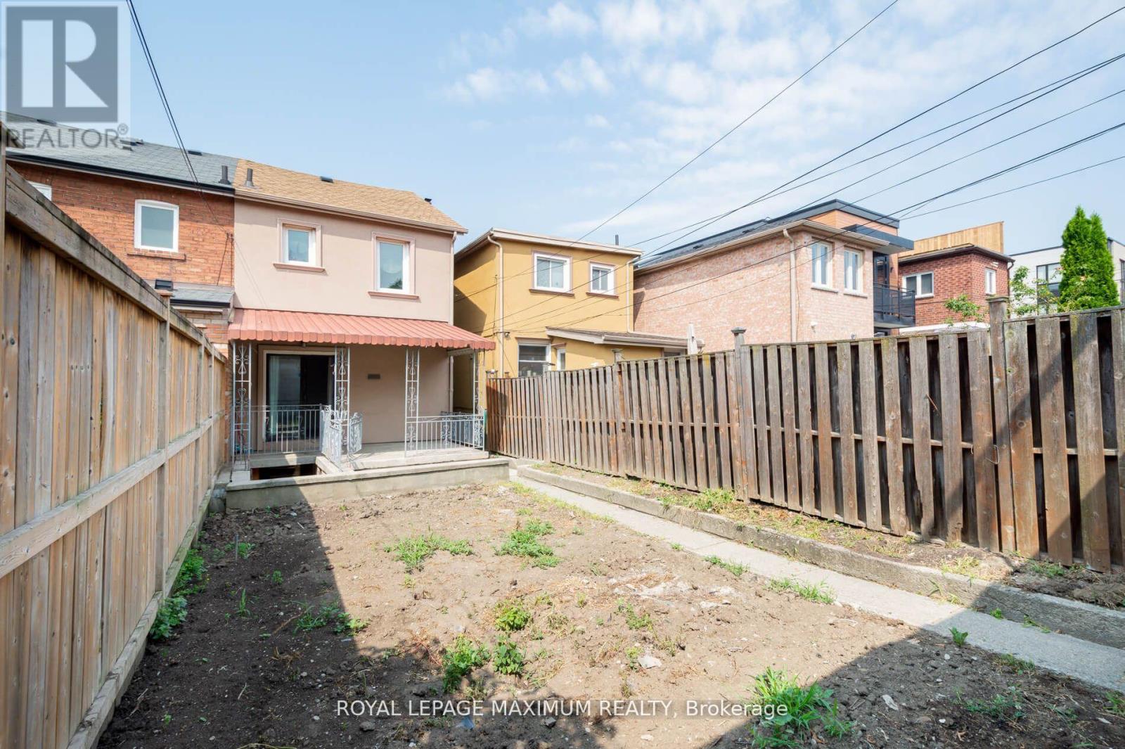 161 Caledonia Road, Toronto, Ontario  M6E 4S8 - Photo 33 - W12696172