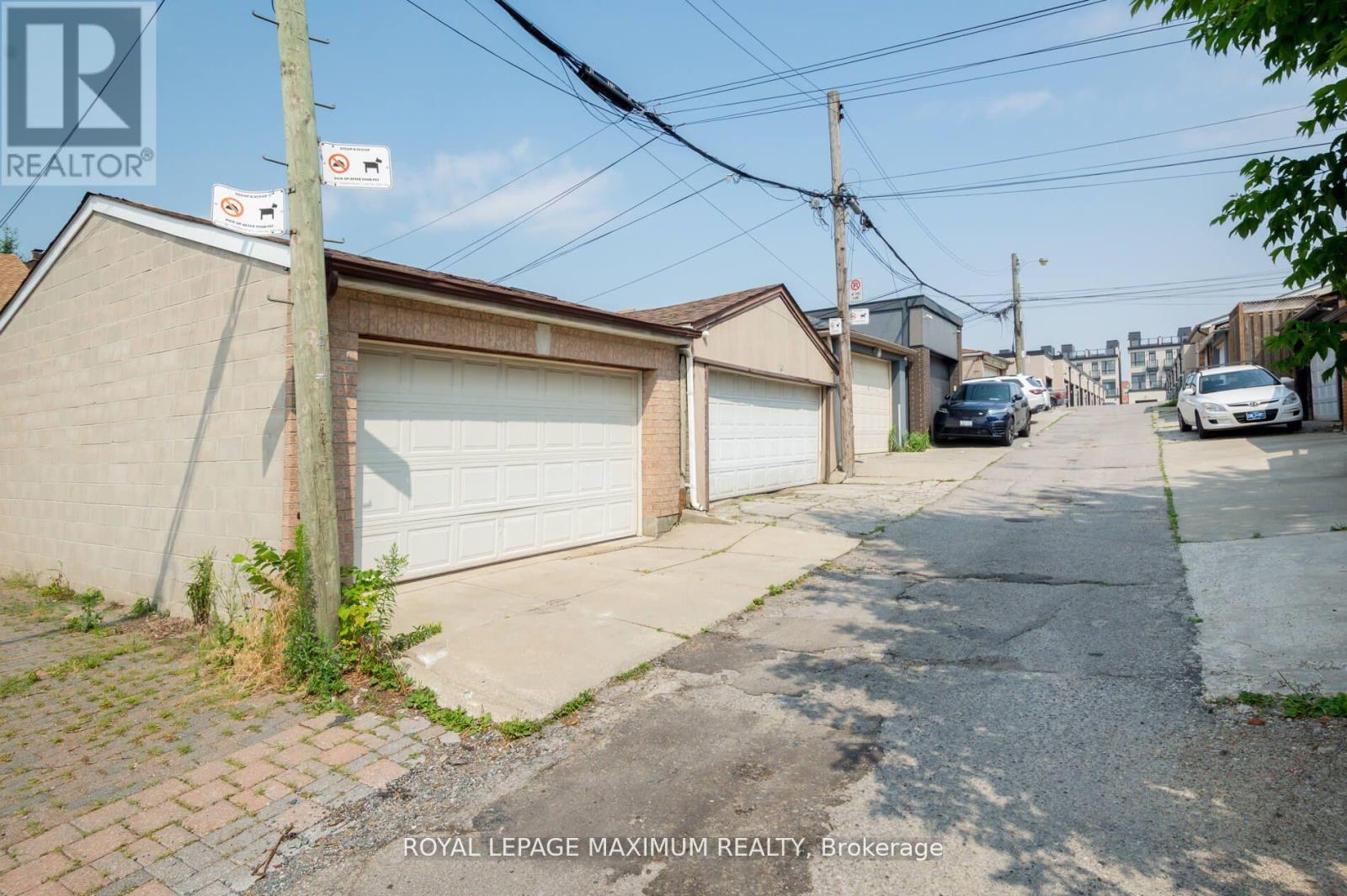 161 Caledonia Road, Toronto, Ontario  M6E 4S8 - Photo 35 - W12696172