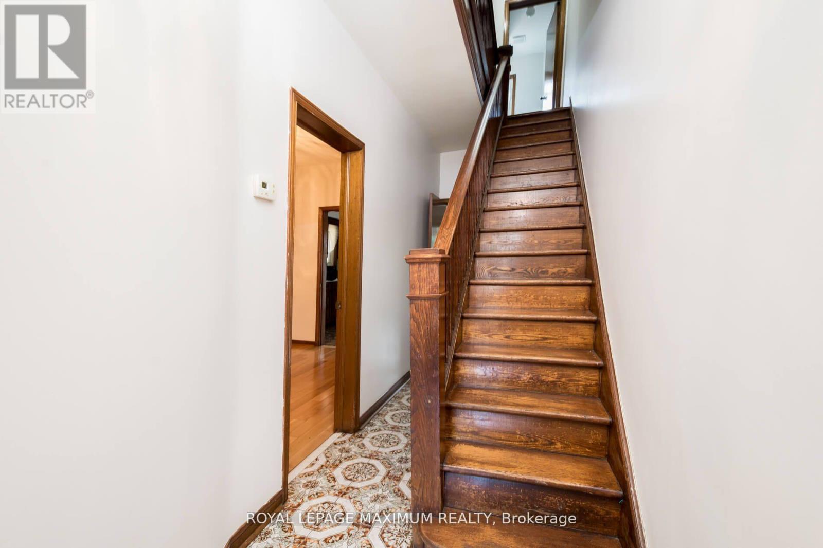 161 Caledonia Road, Toronto, Ontario  M6E 4S8 - Photo 7 - W12696172