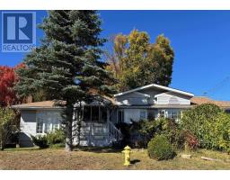 30 Denison RD, Elliot Lake, Ontario