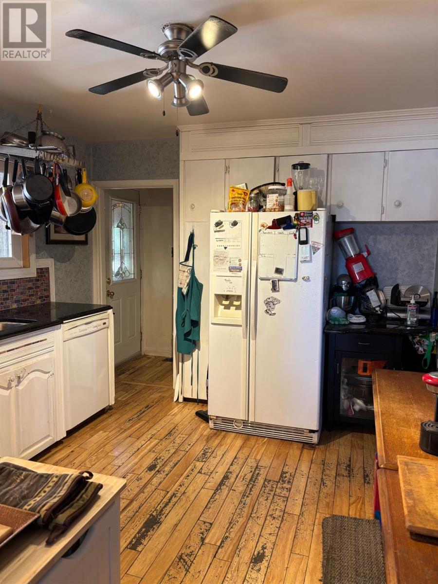 30 Denison Rd, Elliot Lake, Ontario  P5A 1L7 - Photo 15 - SM252909