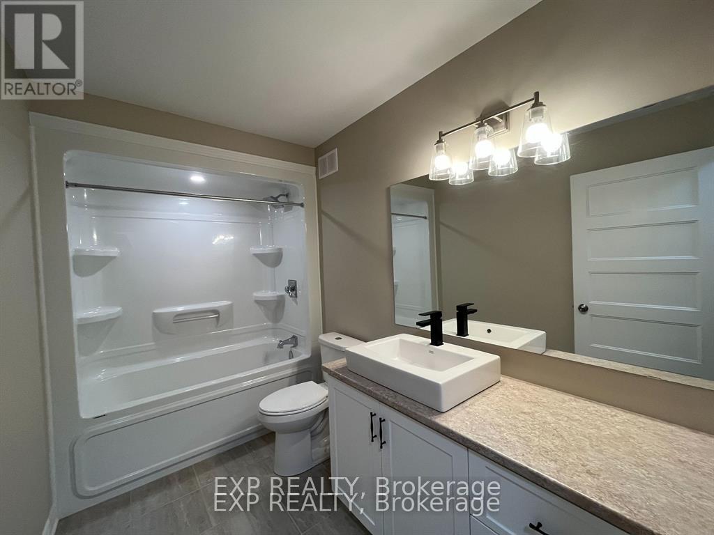 53 Craig Street, Russell, Ontario  K4R 1A6 - Photo 12 - X12172249