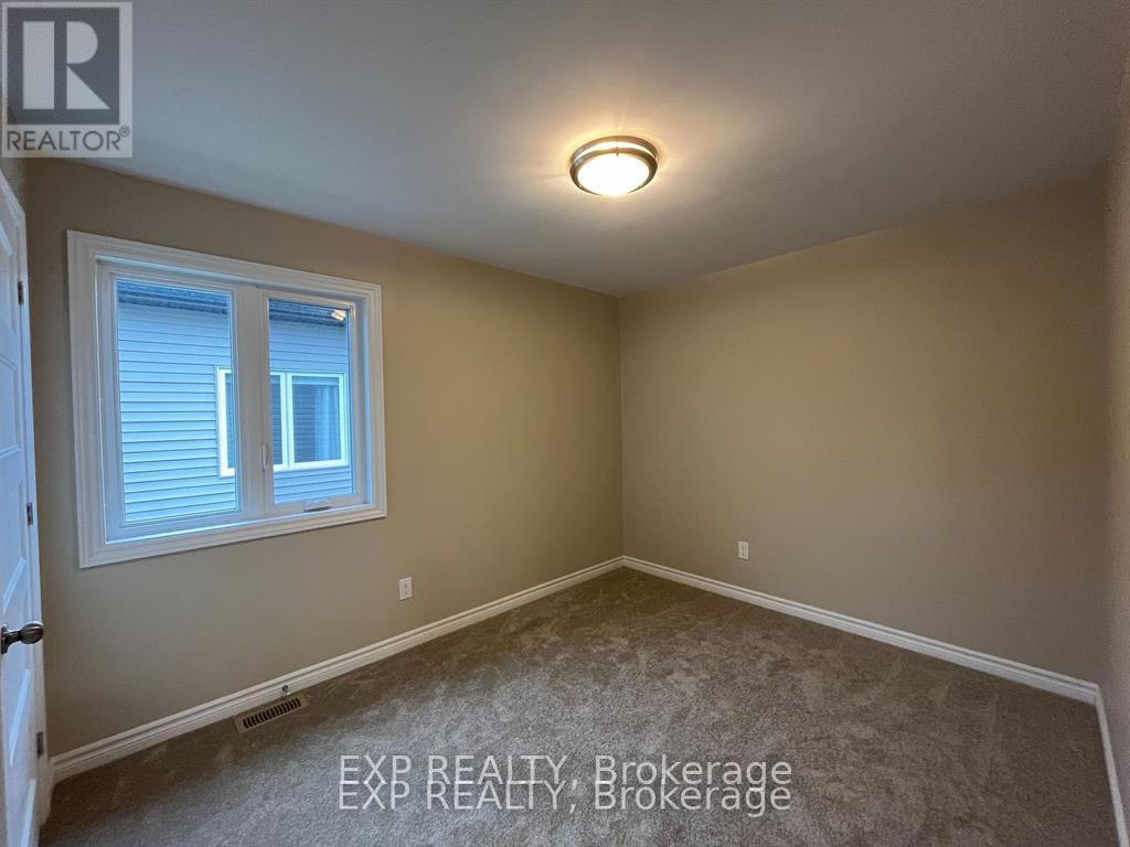 53 Craig Street, Russell, Ontario  K4R 1A6 - Photo 8 - X12172249