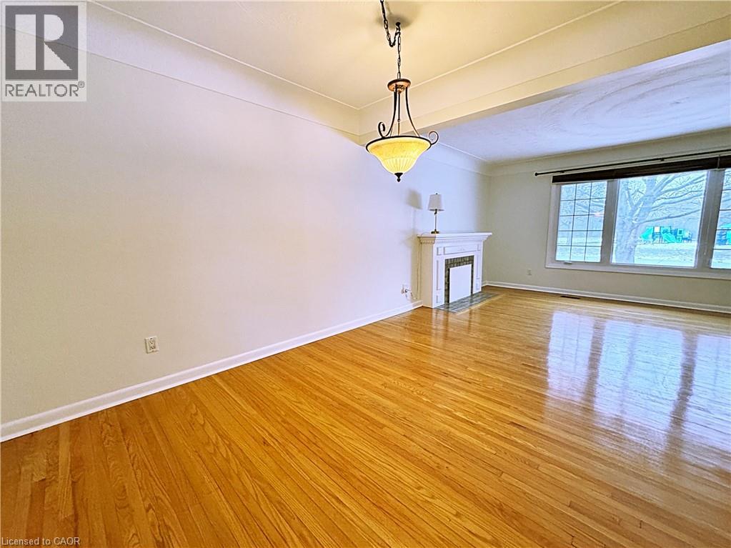 646 Iroquois Avenue, Ancaster, Ontario  L9G 3B4 - Photo 9 - 40796385