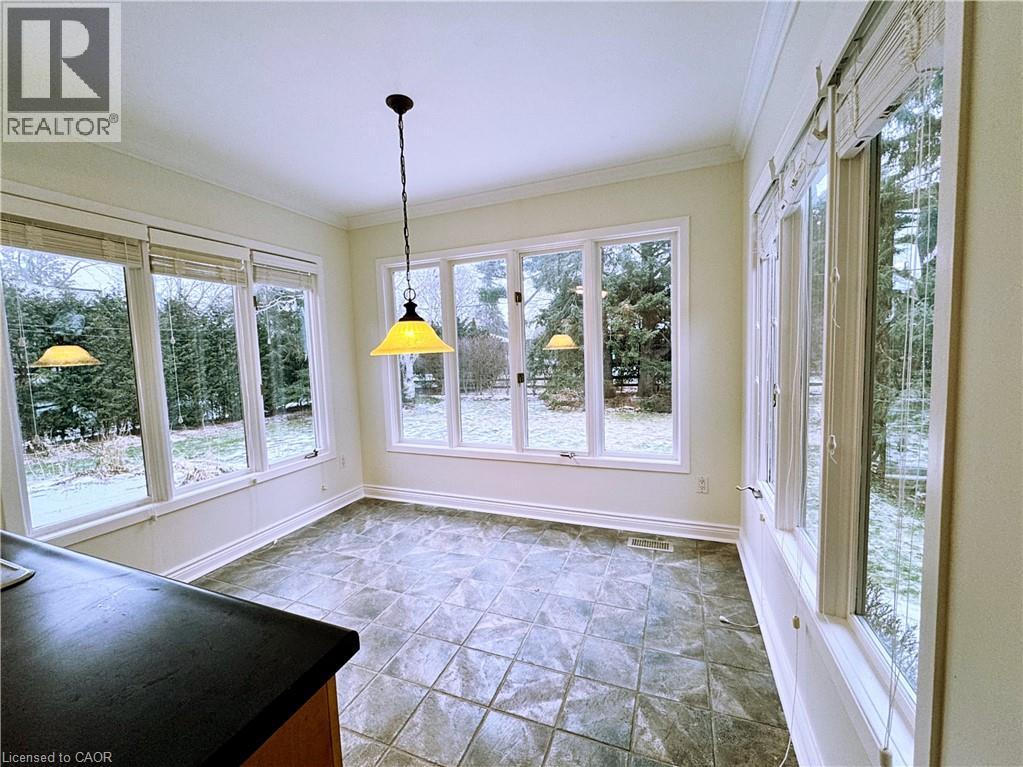 646 Iroquois Avenue, Ancaster, Ontario  L9G 3B4 - Photo 5 - 40796385