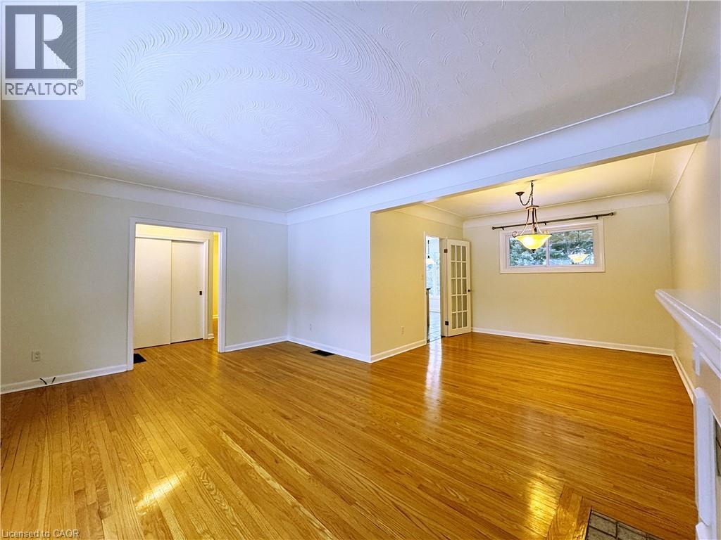 646 Iroquois Avenue, Ancaster, Ontario  L9G 3B4 - Photo 8 - 40796385