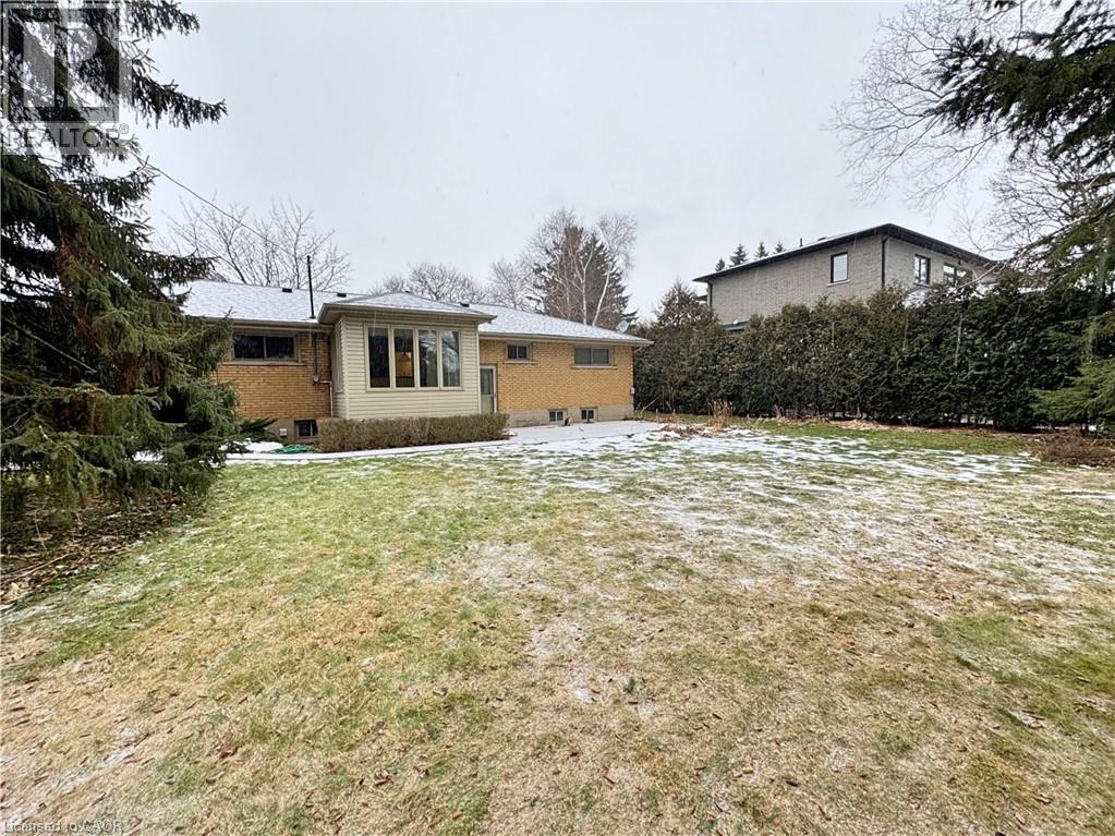 646 Iroquois Avenue, Ancaster, Ontario  L9G 3B4 - Photo 18 - 40796385