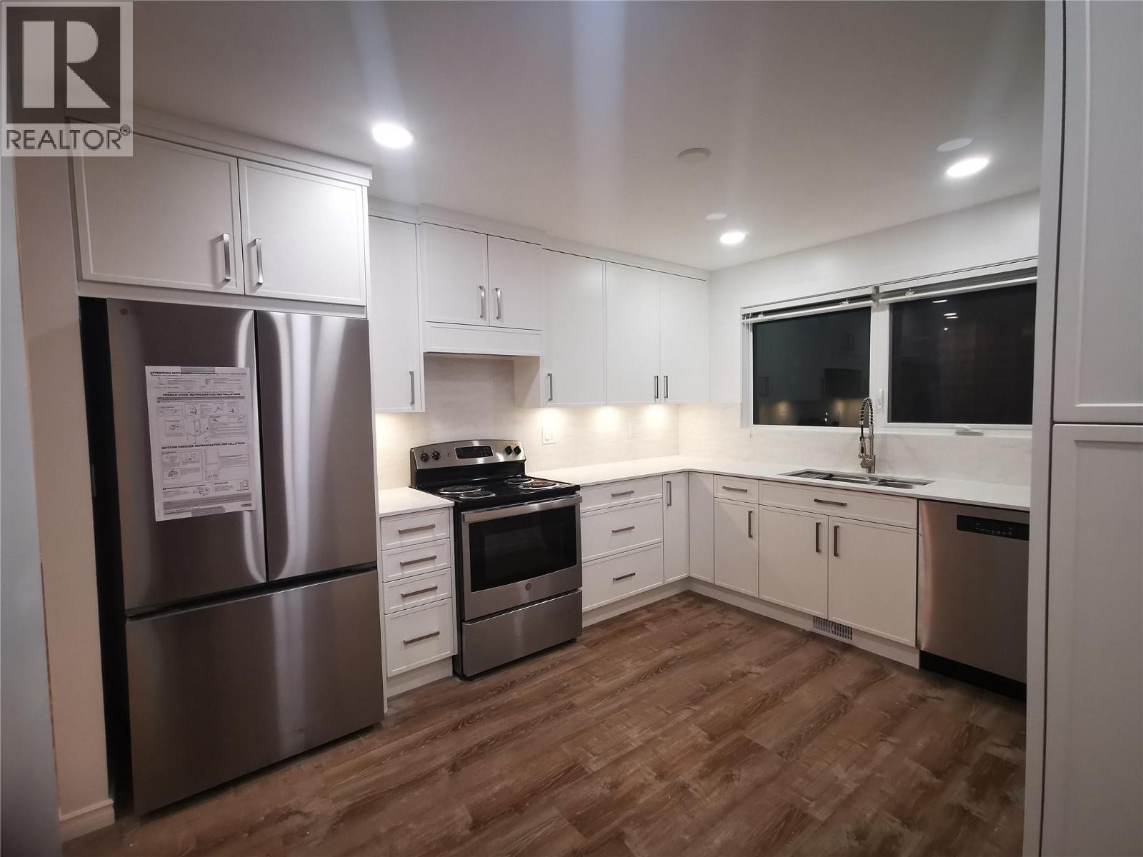 208 Tamarack Avenue, Kamloops, British Columbia V2B 1G7 - Photo 5 - 10372575