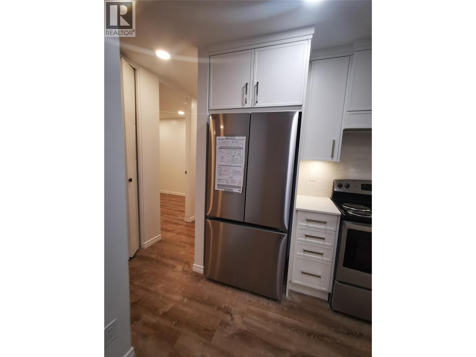 208 Tamarack Avenue, Kamloops, British Columbia V2B 1G7 - Photo 13 - 10372575