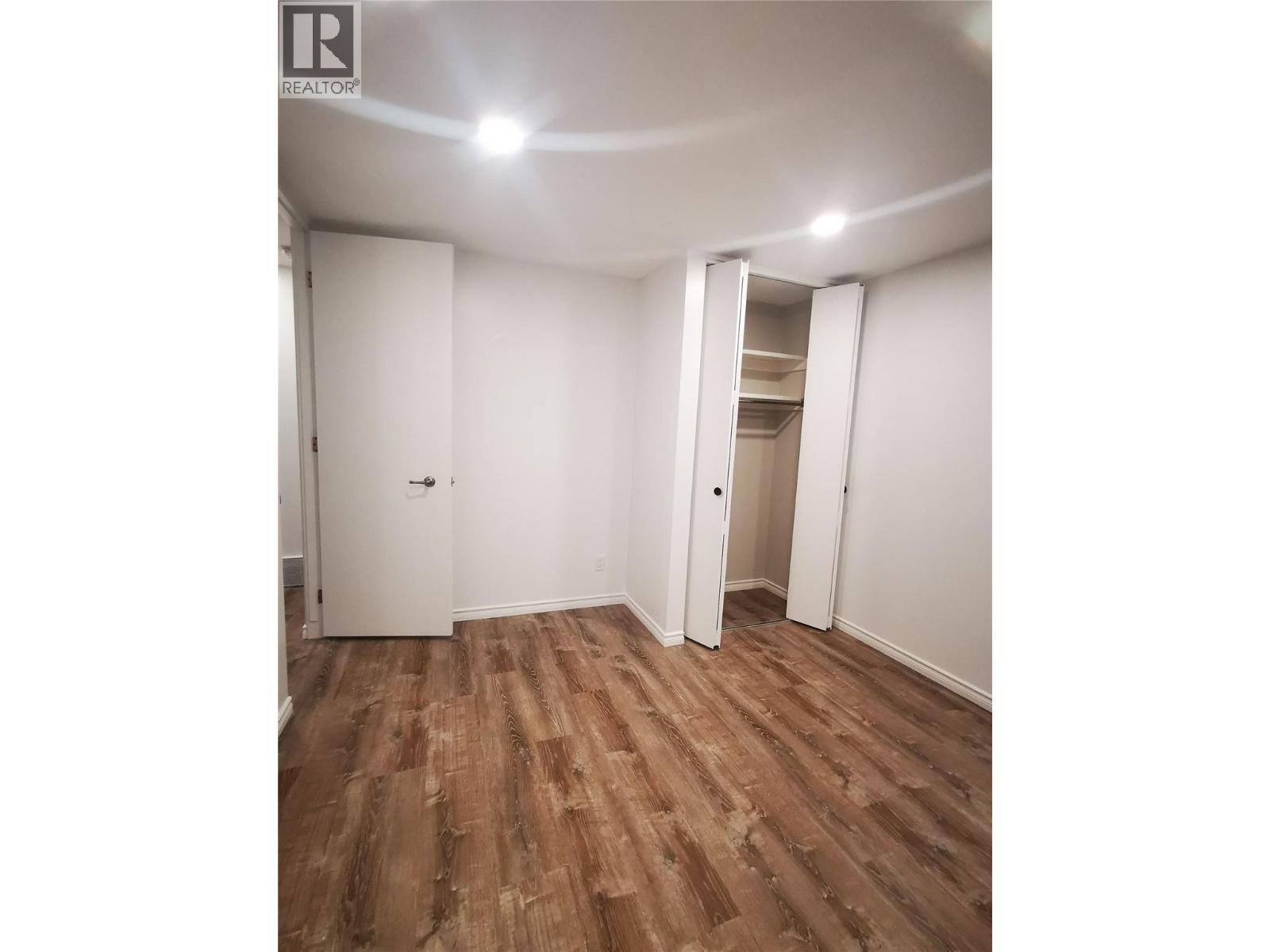 208 Tamarack Avenue, Kamloops, British Columbia V2B 1G7 - Photo 48 - 10372575