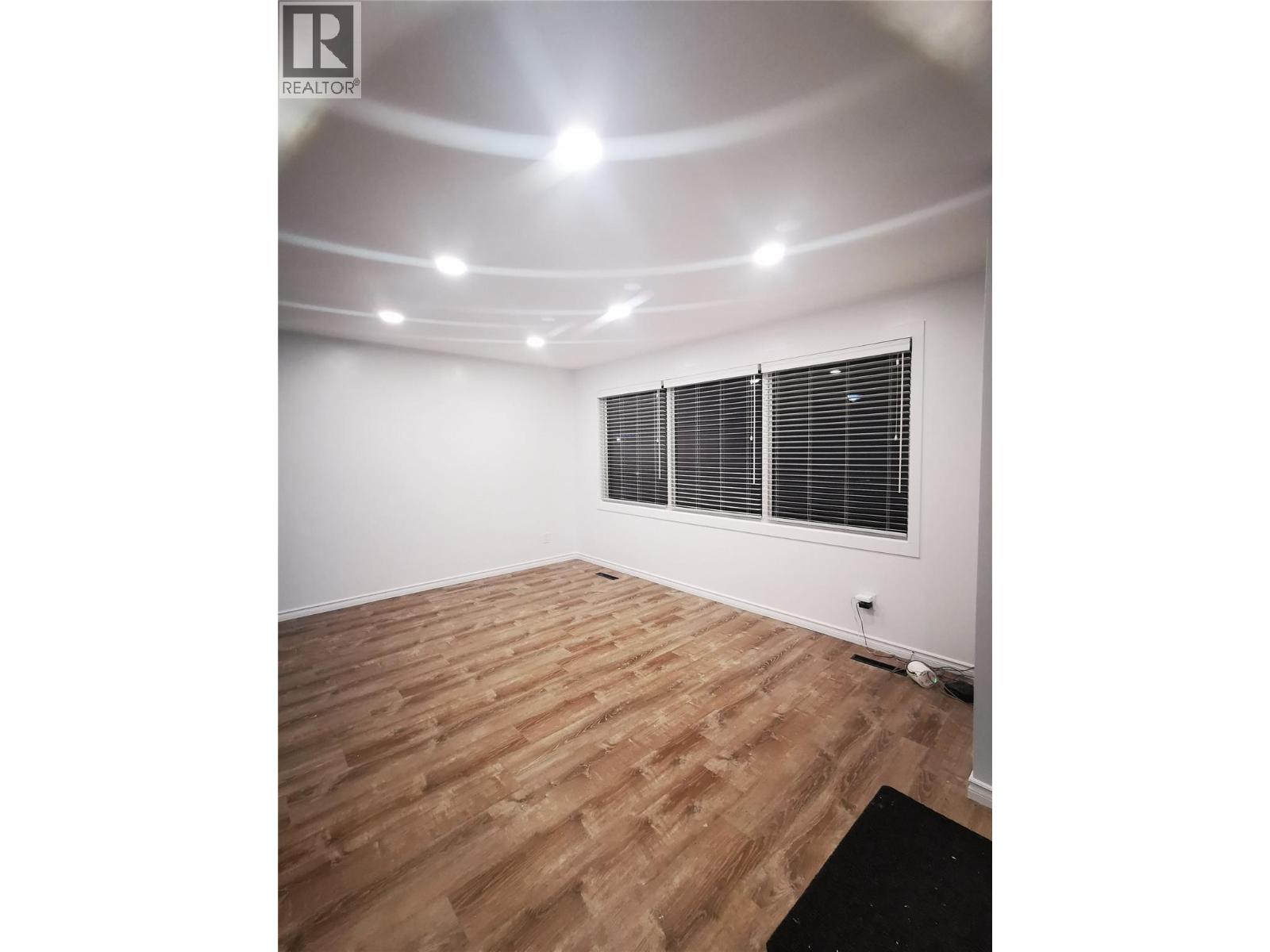 208 Tamarack Avenue, Kamloops, British Columbia V2B 1G7 - Photo 33 - 10372575