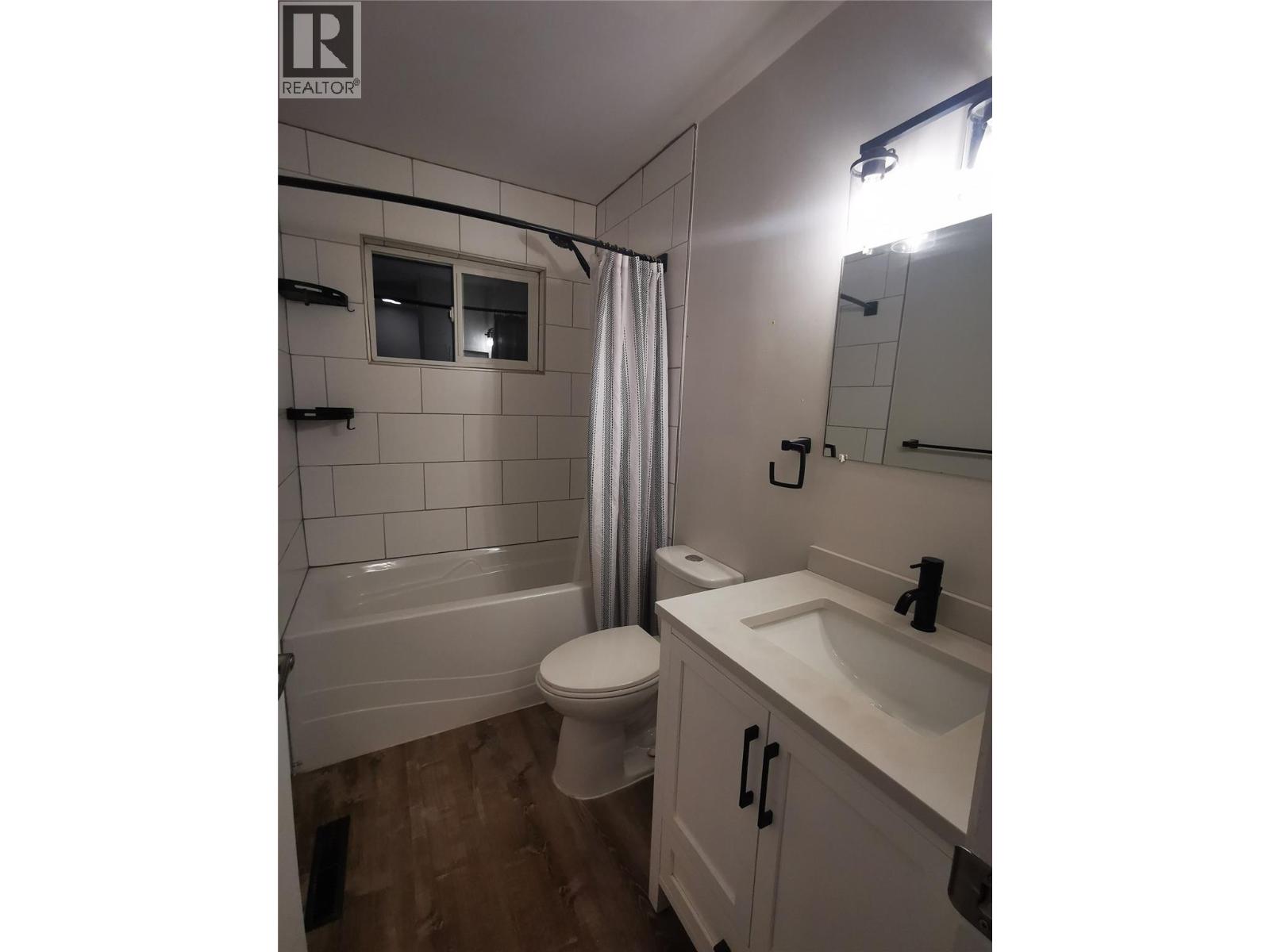 208 Tamarack Avenue, Kamloops, British Columbia V2B 1G7 - Photo 46 - 10372575