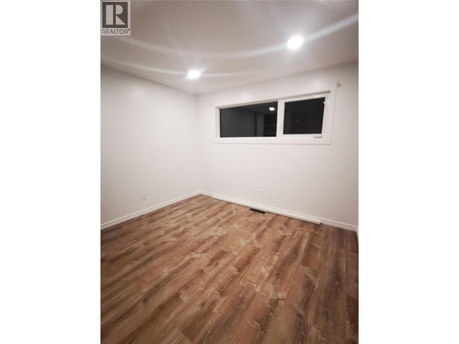 208 Tamarack Avenue, Kamloops, British Columbia V2B 1G7 - Photo 23 - 10372575