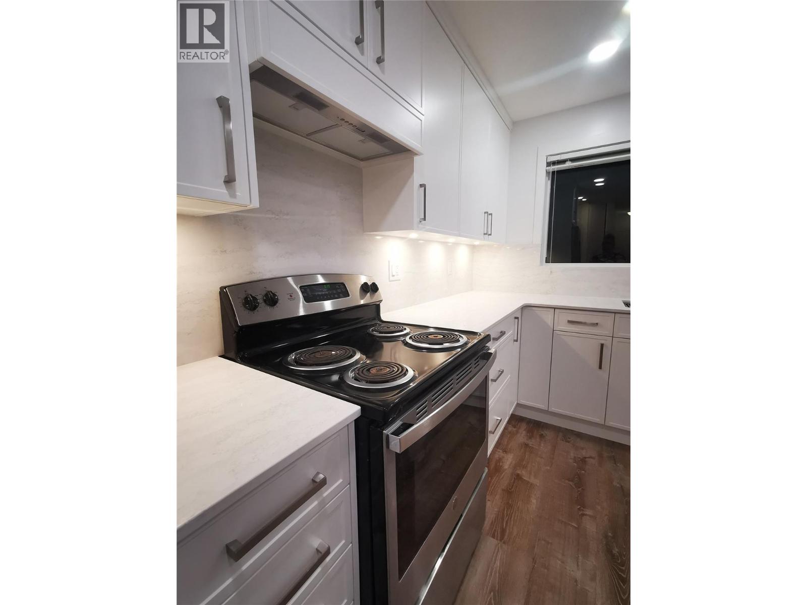 208 Tamarack Avenue, Kamloops, British Columbia V2B 1G7 - Photo 51 - 10372575