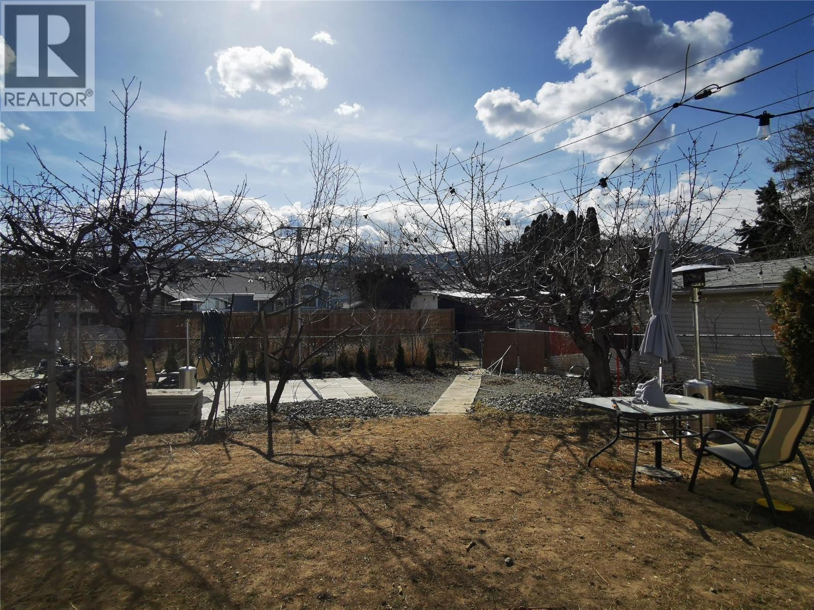 208 Tamarack Avenue, Kamloops, British Columbia V2B 1G7 - Photo 69 - 10372575