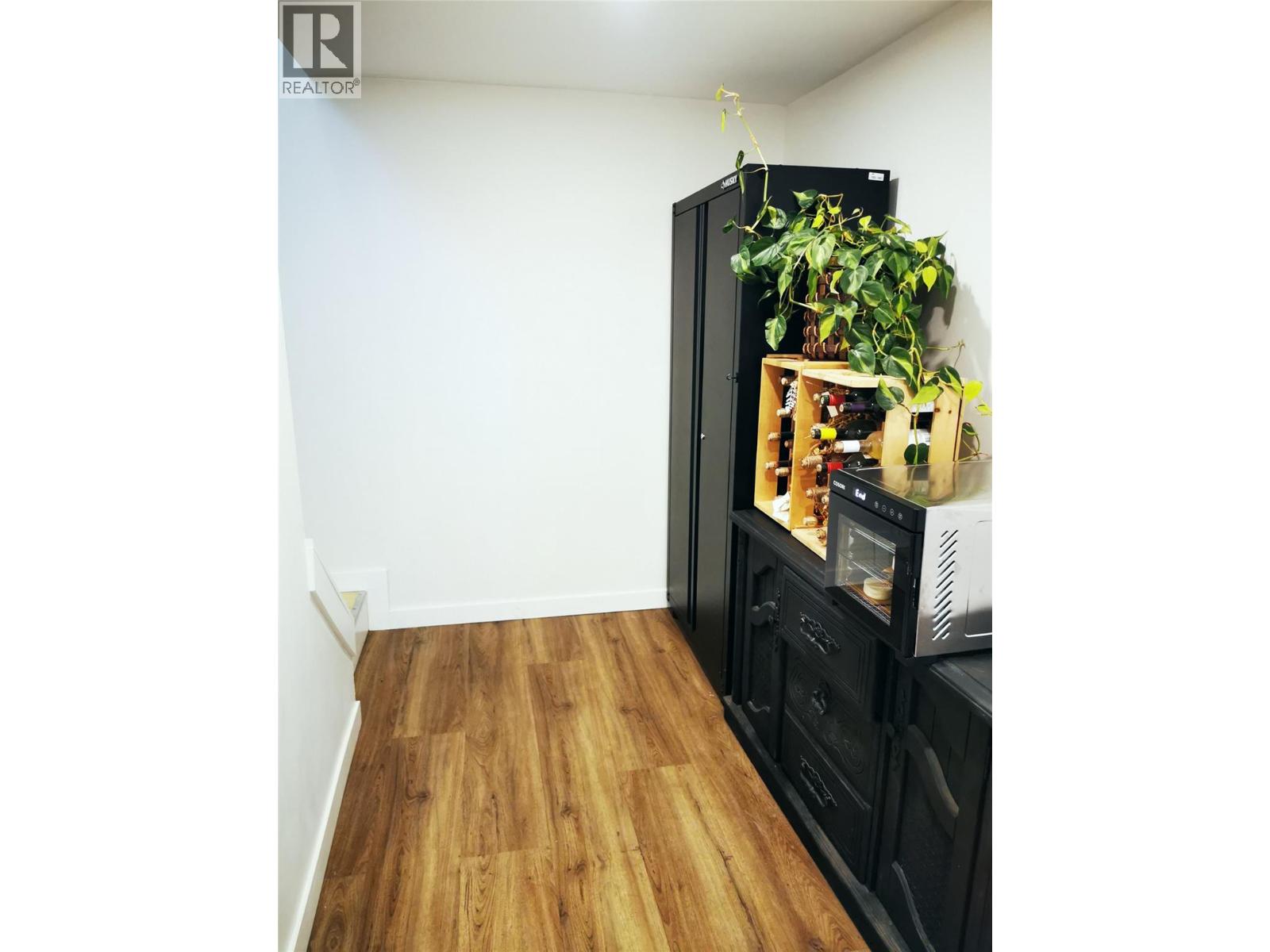 208 Tamarack Avenue, Kamloops, British Columbia V2B 1G7 - Photo 75 - 10372575