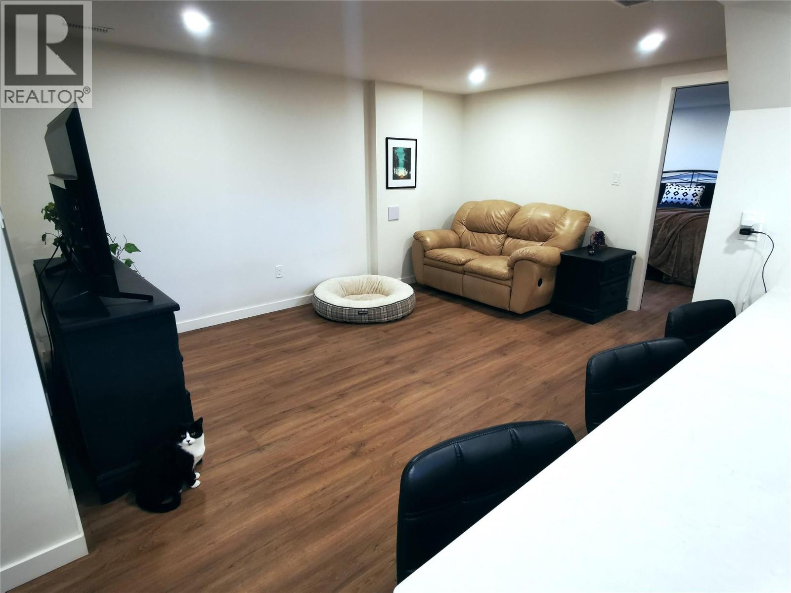 208 Tamarack Avenue, Kamloops, British Columbia V2B 1G7 - Photo 74 - 10372575