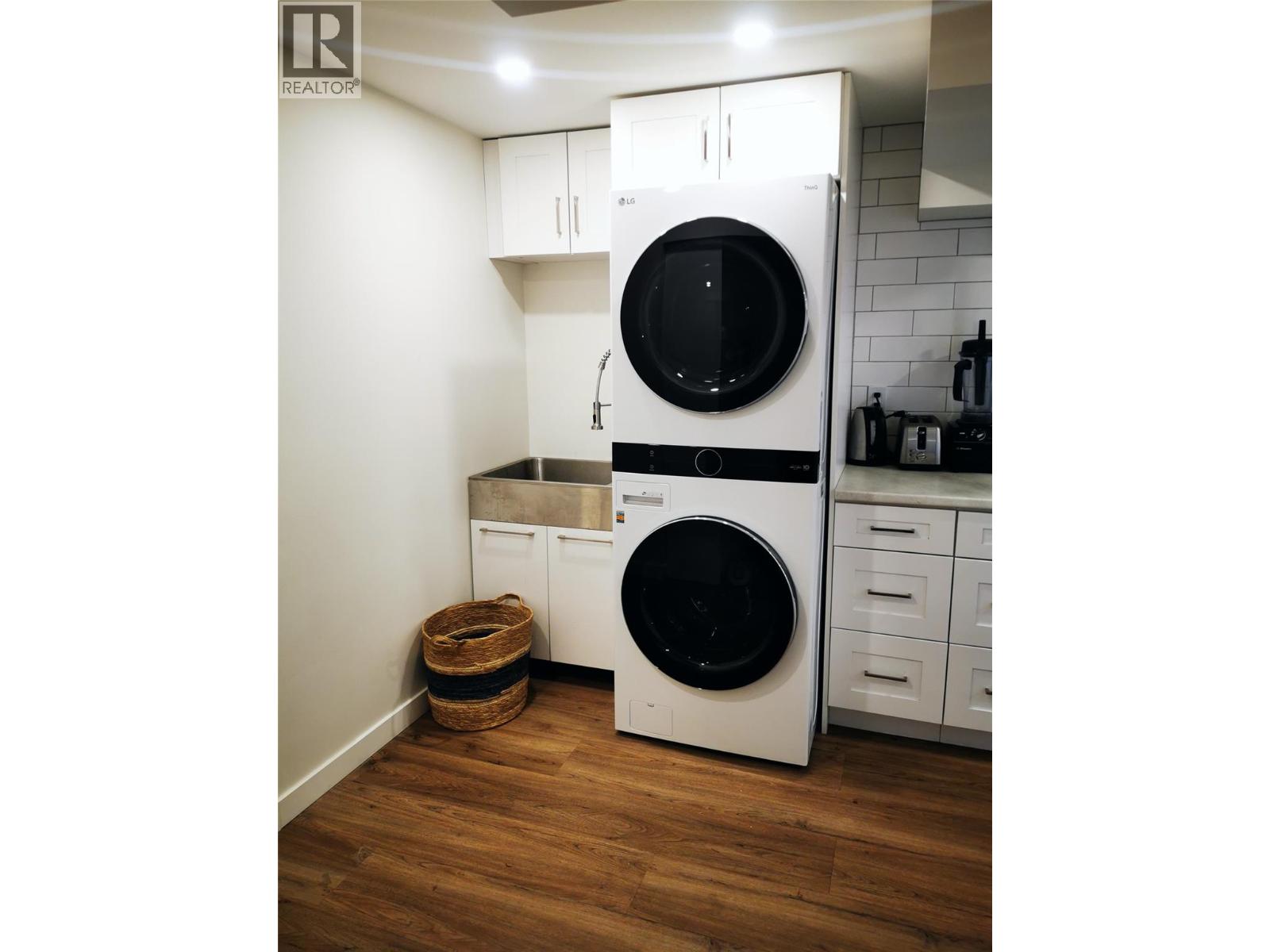 208 Tamarack Avenue, Kamloops, British Columbia V2B 1G7 - Photo 77 - 10372575