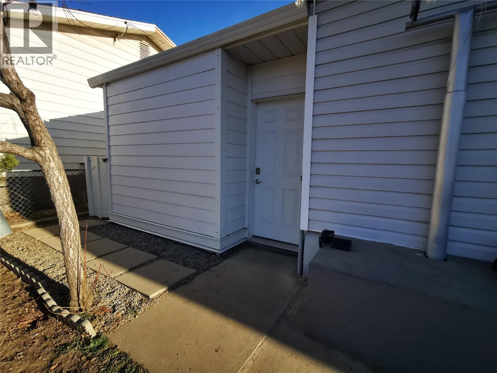 208 Tamarack Avenue, Kamloops, British Columbia V2B 1G7 - Photo 89 - 10372575