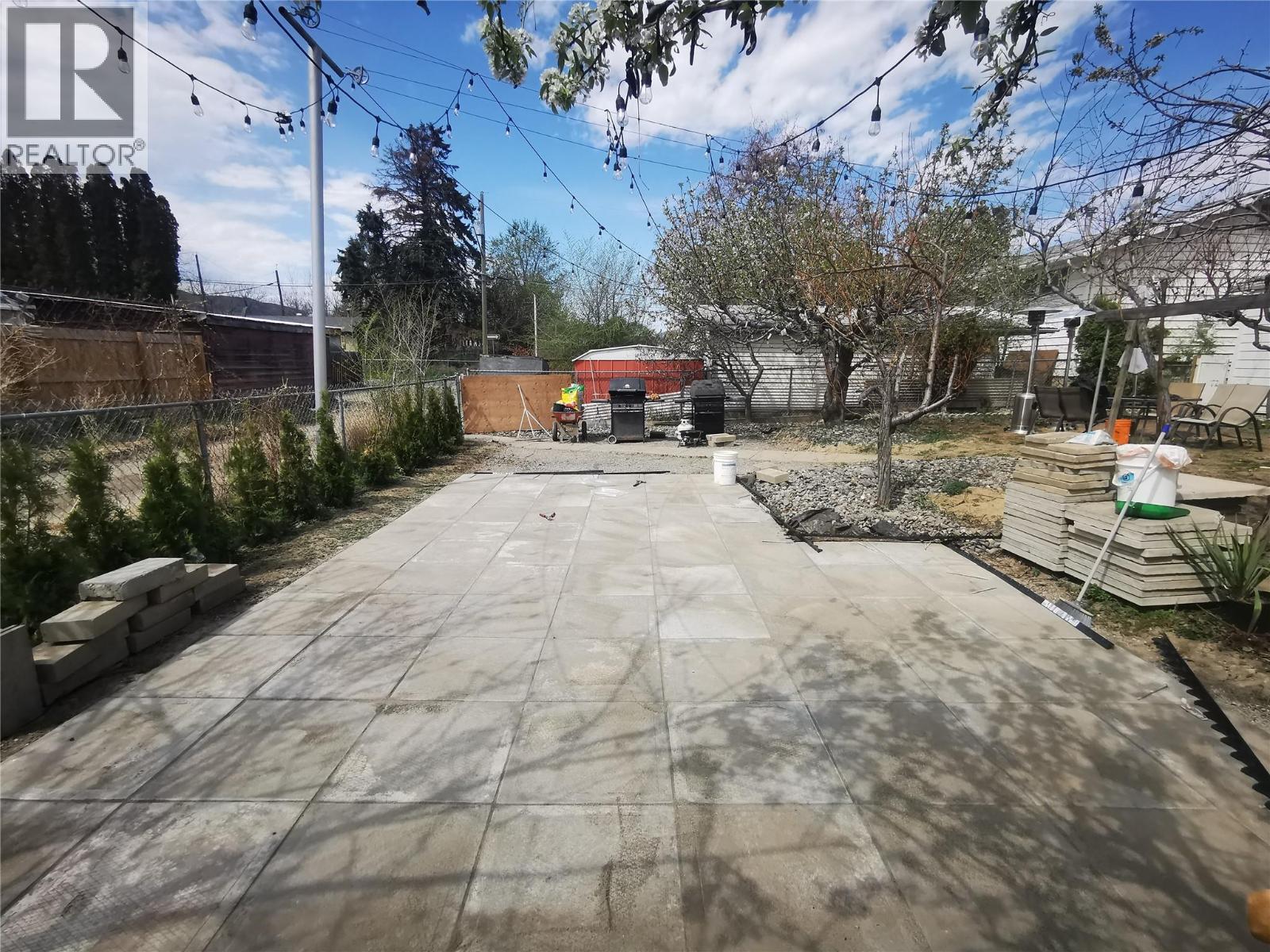 208 Tamarack Avenue, Kamloops, British Columbia V2B 1G7 - Photo 72 - 10372575