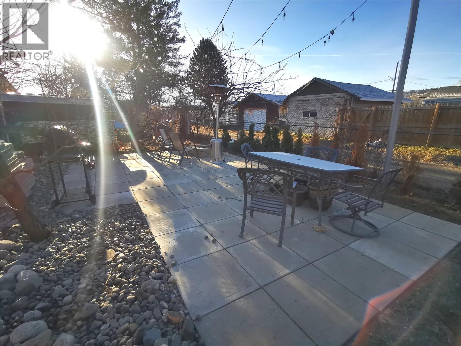 208 Tamarack Avenue, Kamloops, British Columbia V2B 1G7 - Photo 87 - 10372575