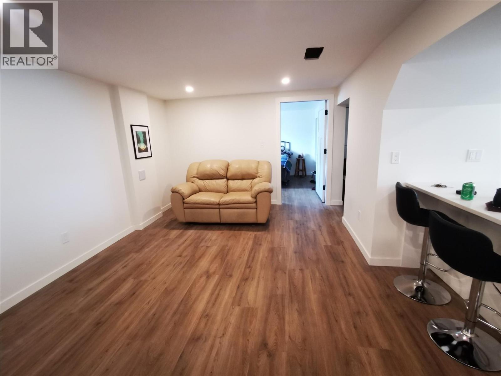 208 Tamarack Avenue, Kamloops, British Columbia V2B 1G7 - Photo 62 - 10372575