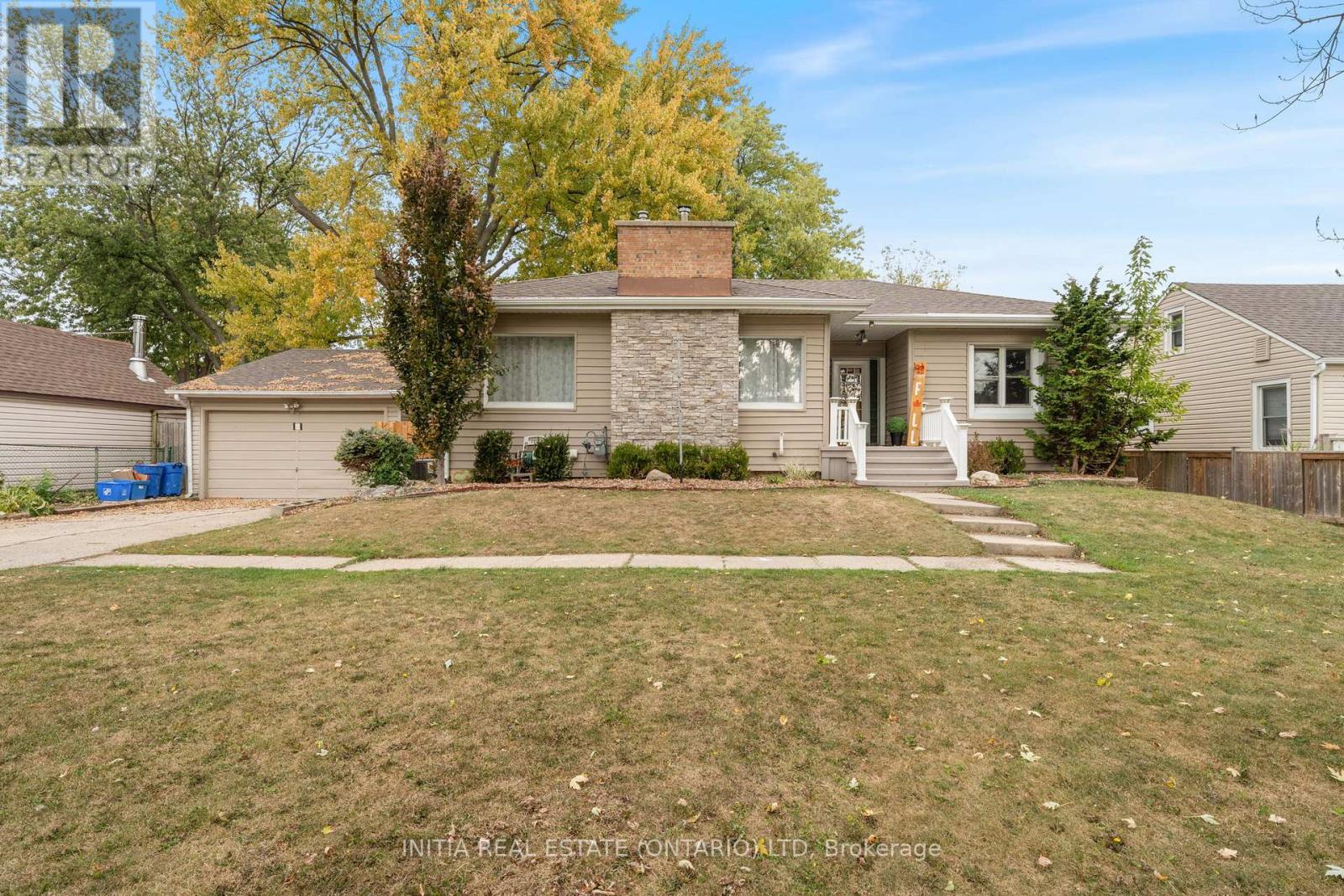 730 TALFOURD STREET, Sarnia, Ontario