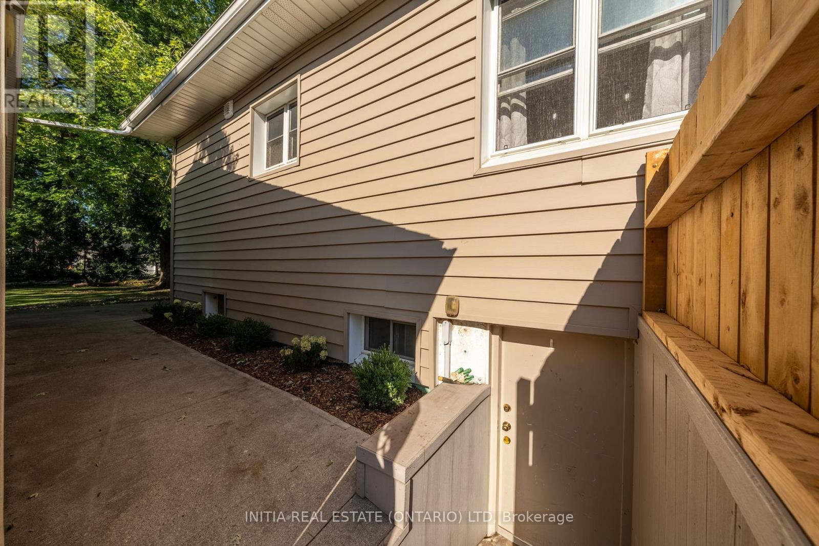 730 Talfourd Street, Sarnia, Ontario  N7T 1R9 - Photo 26 - X12696212