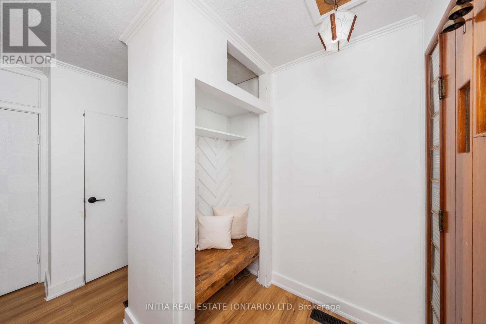 730 Talfourd Street, Sarnia, Ontario  N7T 1R9 - Photo 4 - X12696212