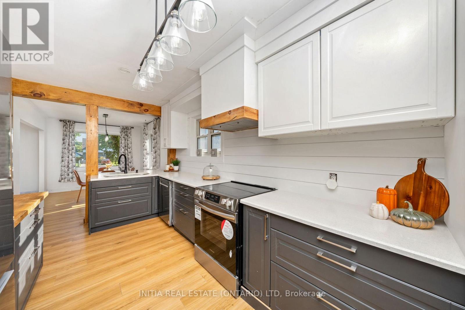 730 Talfourd Street, Sarnia, Ontario  N7T 1R9 - Photo 9 - X12696212