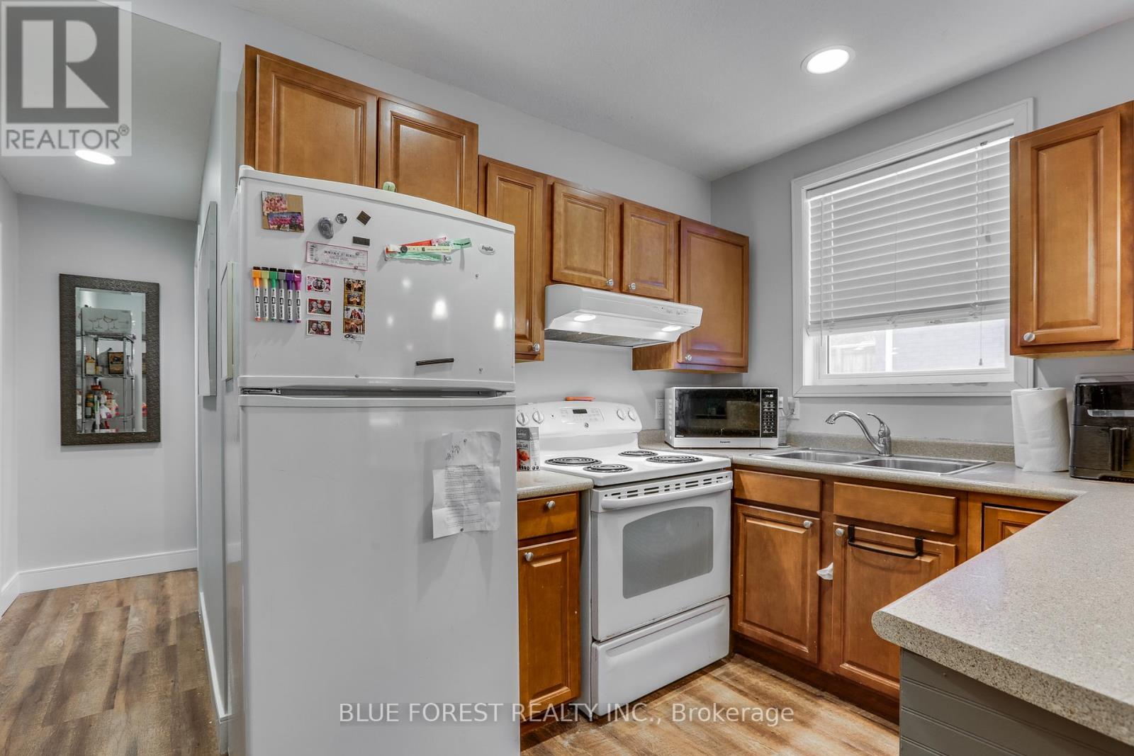 17 Mcdonald Avenue, London North, Ontario  N6G 1A9 - Photo 11 - X12696222