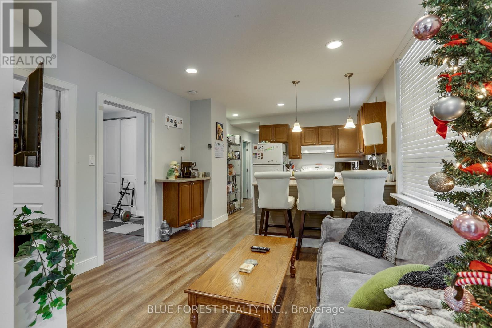 17 Mcdonald Avenue, London North, Ontario  N6G 1A9 - Photo 7 - X12696222