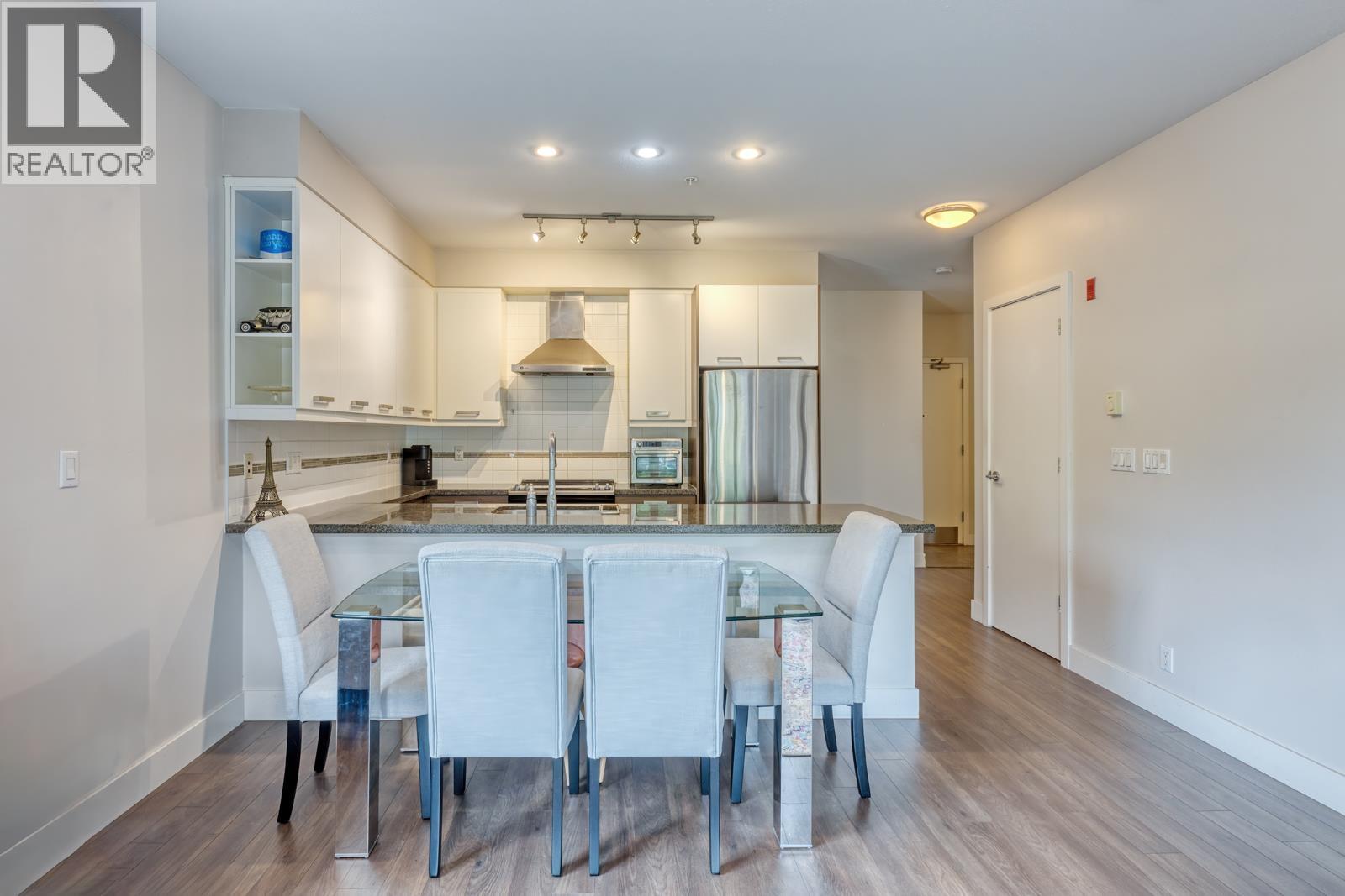 304 1273 Marine Drive, North Vancouver, British Columbia  V7P 1T3 - Photo 5 - R3079480