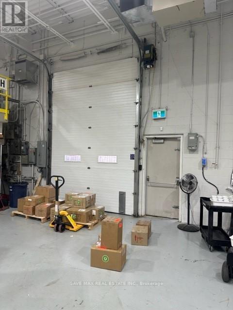 5044 South Service Road, Burlington, Ontario  L7L 5Y7 - Photo 15 - W12695328