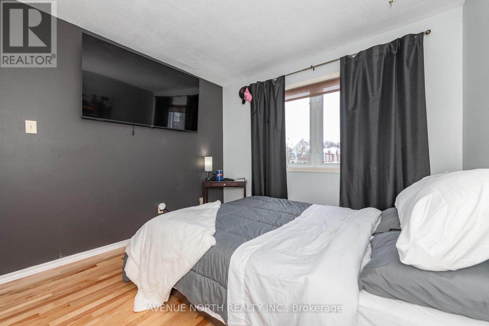 128 Midsummer Terrace, Ottawa, Ontario  K1E 3V3 - Photo 32 - X12696300