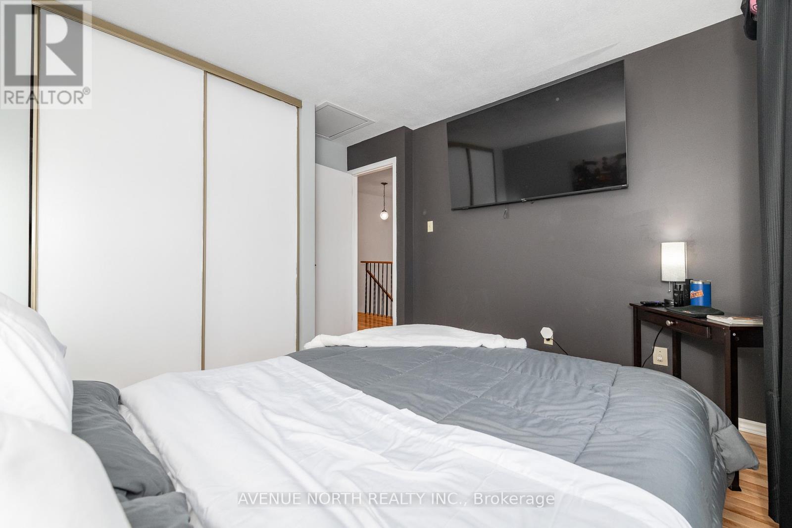 128 Midsummer Terrace, Ottawa, Ontario  K1E 3V3 - Photo 33 - X12696300