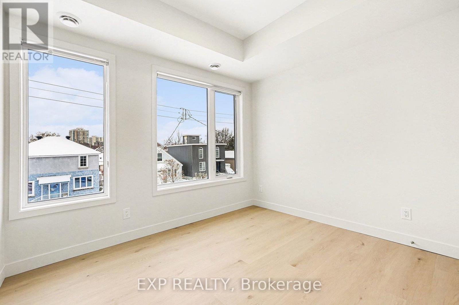 6 - 79 Marquette Avenue, Ottawa, Ontario  K1L 5J9 - Photo 11 - X12696316