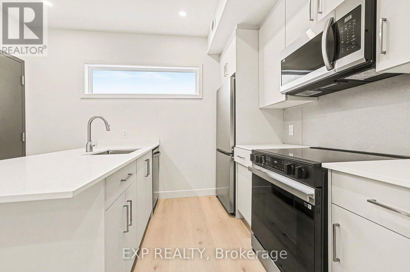 6 - 79 Marquette Avenue, Ottawa, Ontario  K1L 5J9 - Photo 5 - X12696316