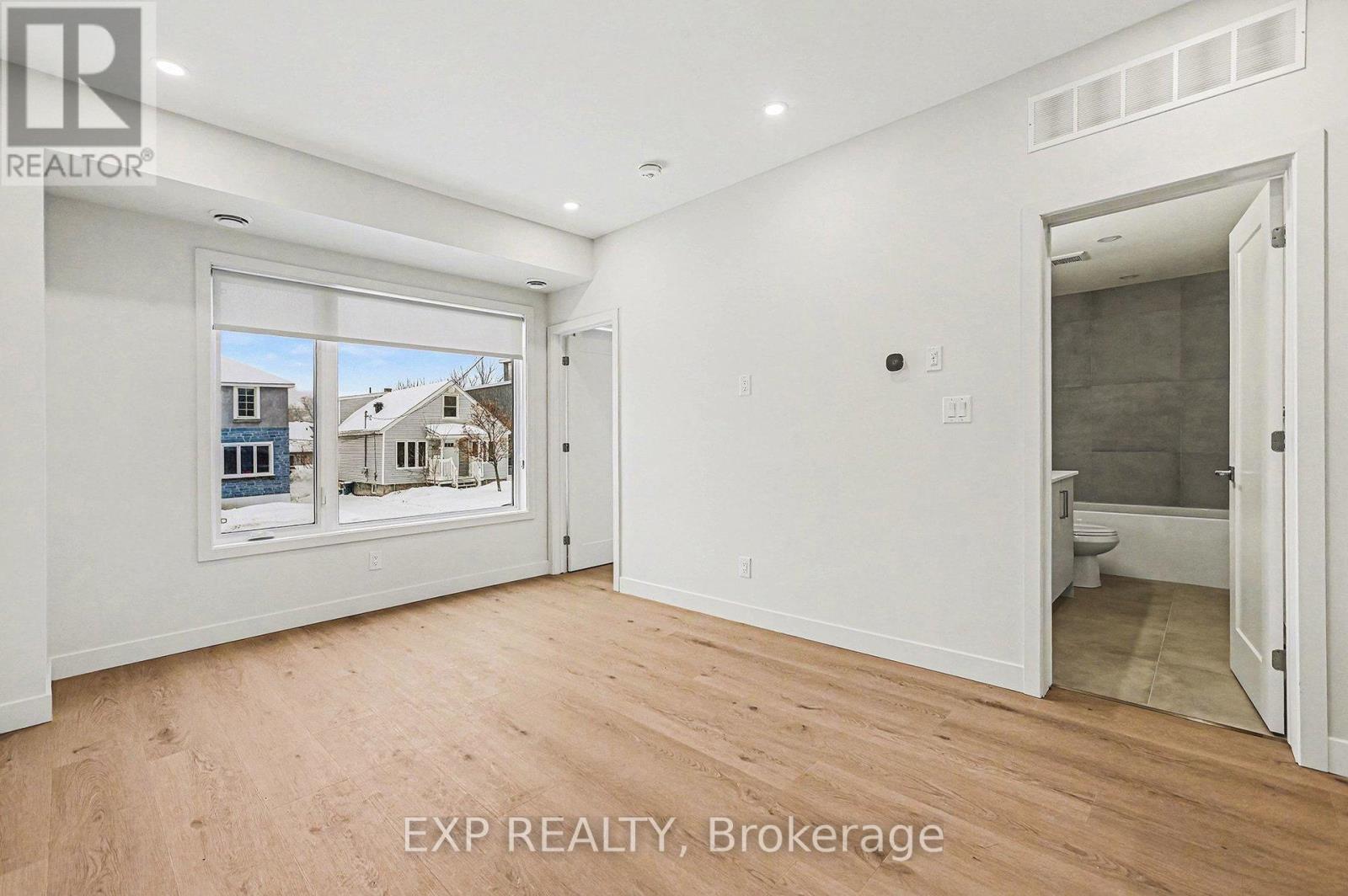 3 - 79 Marquette Avenue, Ottawa, Ontario  K1L 5J9 - Photo 9 - X12696318