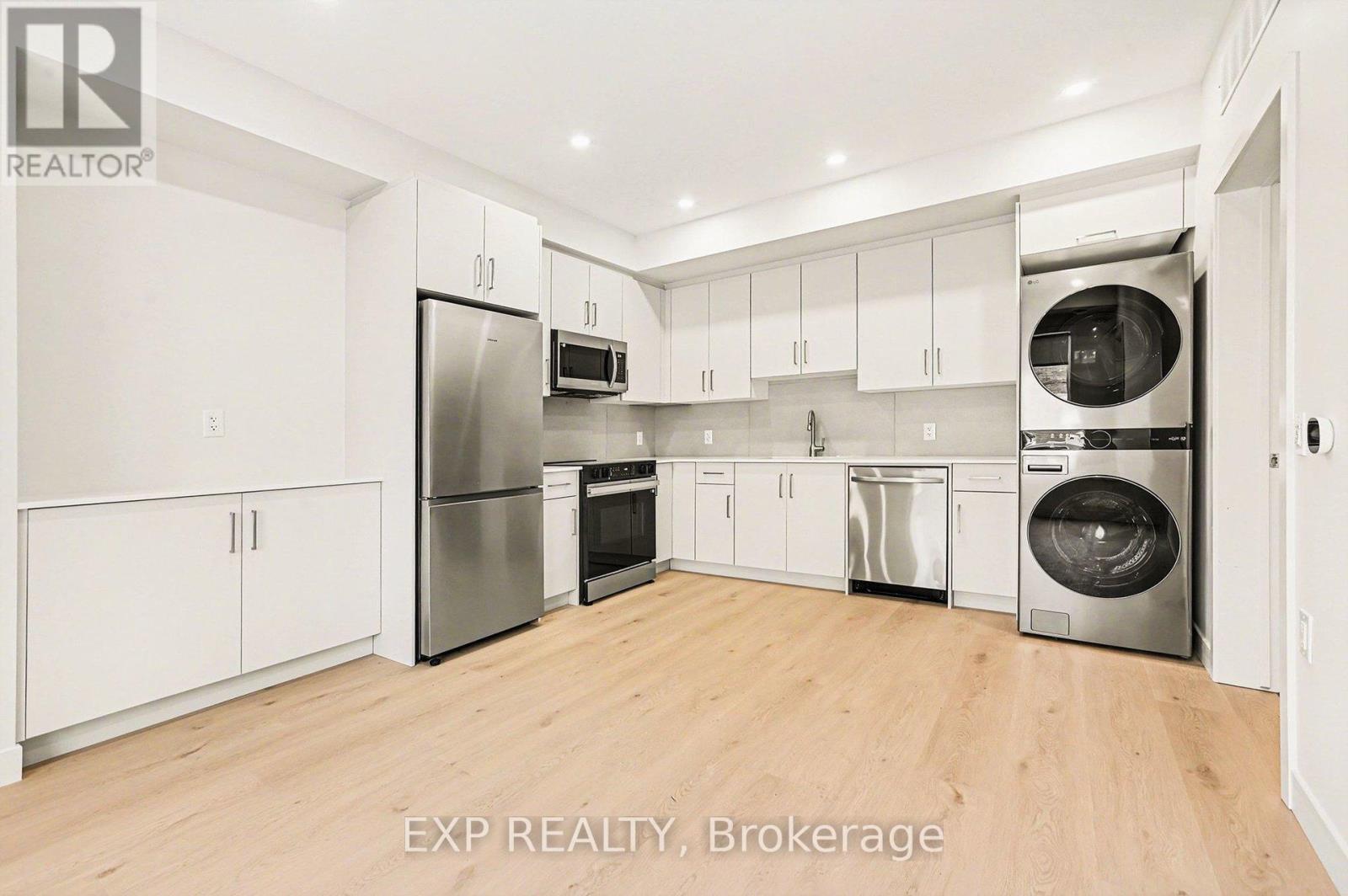 4 - 79 Marquette Avenue, Ottawa, Ontario  K1L 5J9 - Photo 3 - X12696324