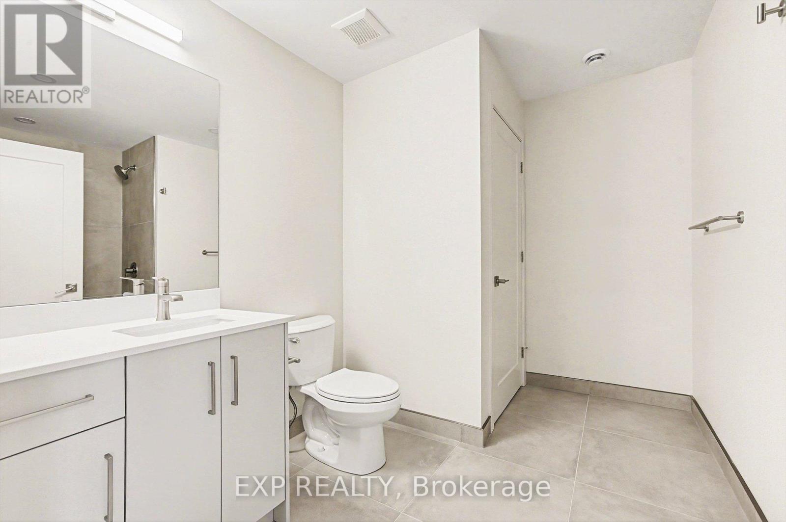 4 - 79 Marquette Avenue, Ottawa, Ontario  K1L 5J9 - Photo 4 - X12696324