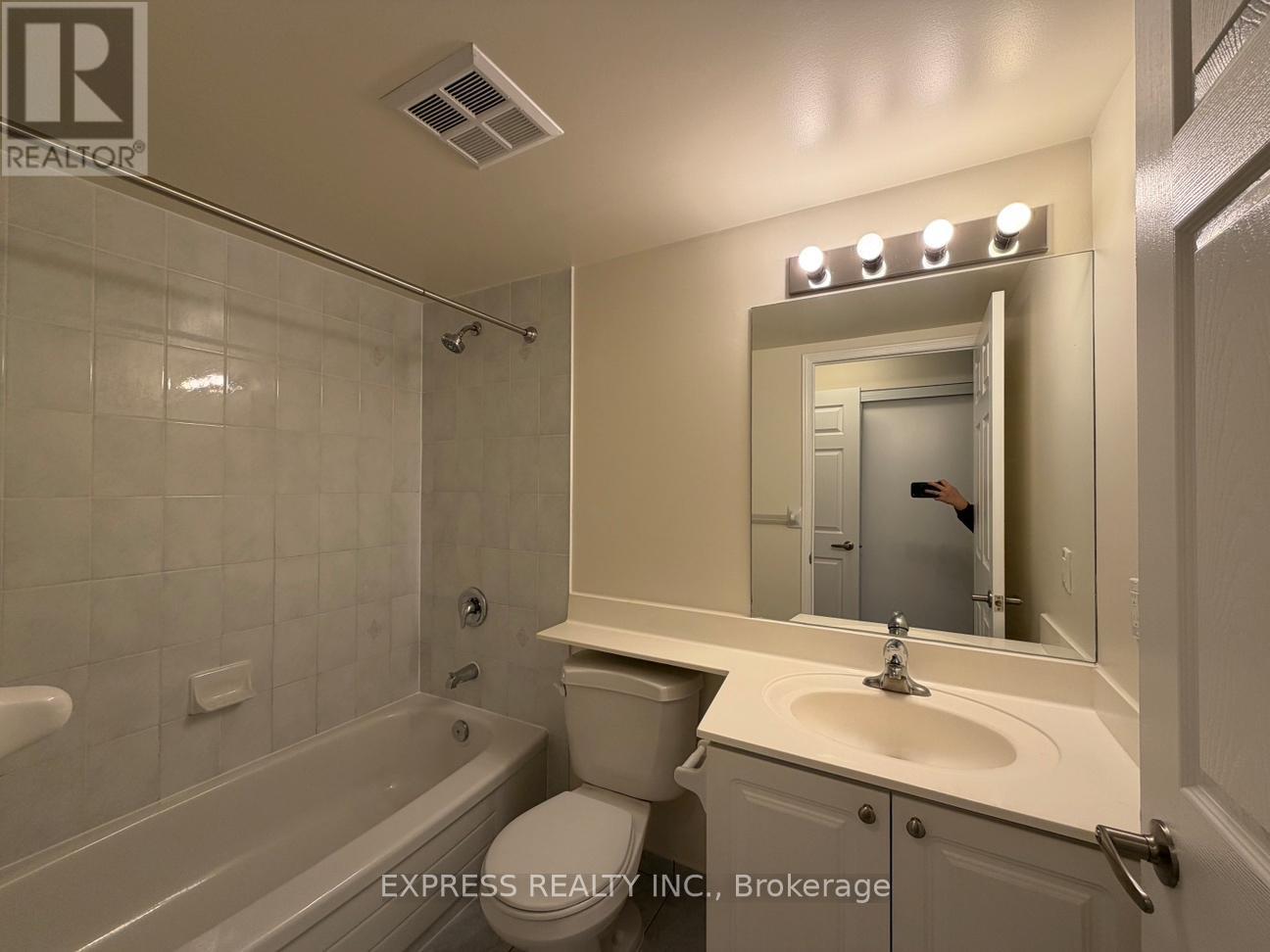 809 - 29 Pemberton Avenue, Toronto, Ontario  M2M 4L5 - Photo 9 - C12695606