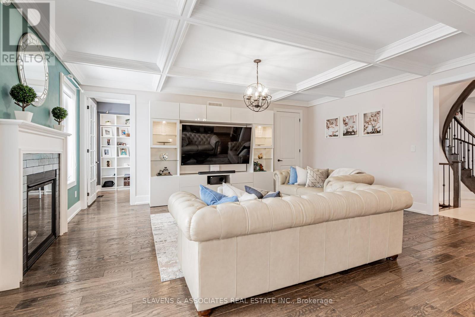 26 Marks Road, Springwater, Ontario  L9X 0S5 - Photo 17 - S12694752