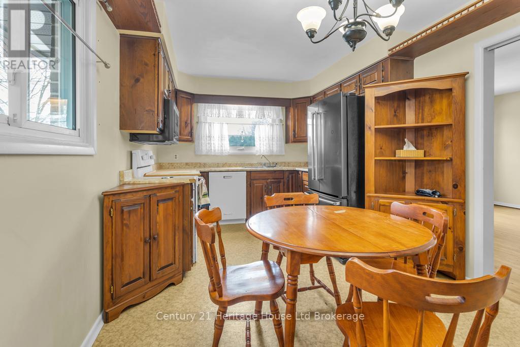 109 Lyndale Crescent, Woodstock, Ontario  N4S 7S8 - Photo 12 - X12696198